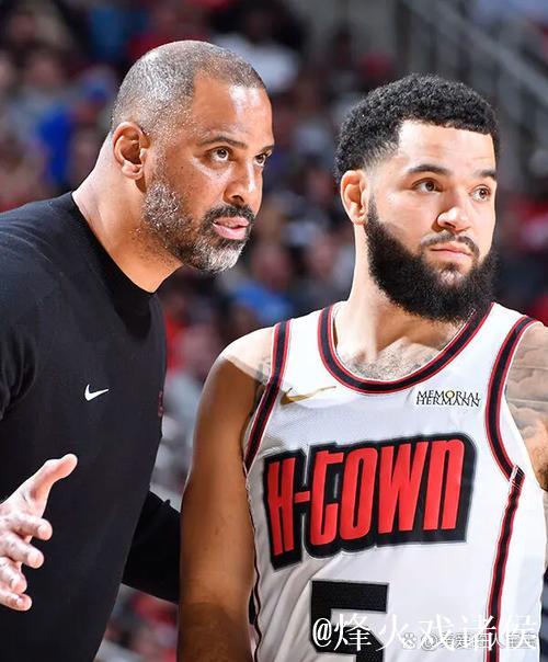 单场40+5+5球员年龄排行：弗拉格居首，詹姆斯杜兰特紧随其后